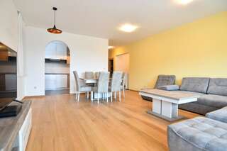 Апарт-отели Apart Hotel M.S. KATUNJANIN Игало Апартаменты с 3 спальнями-1