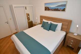 Апарт-отели Apart Hotel M.S. KATUNJANIN Игало Апартаменты Делюкс-3